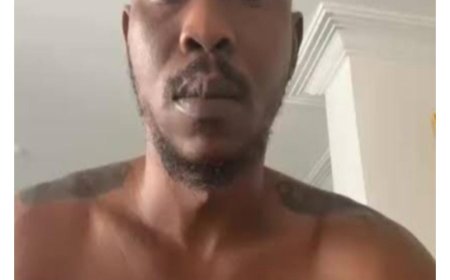 Uuuui! Uuuuuu! Man Storms Out of Lodging While Naked