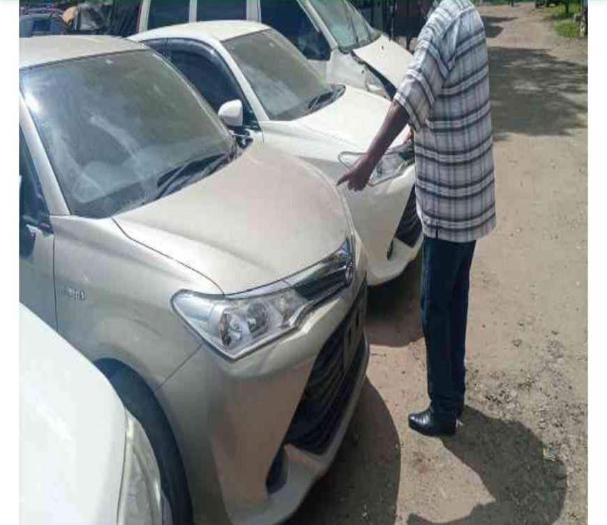 Daylight Drama as Thieves Who Stole a Car Get Mysteriously Stuck in the Middle of the Road – Check Out What Happened