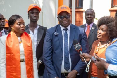 Embakasi South MP aspriant Jared Oundo welcomes Raila Odinga Jnr into the rac